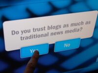 Newseum: Do You Trust Blogs? by Rogers Cadenhead CC BY-SA 2.0 https://flic.kr/p/61fcXT